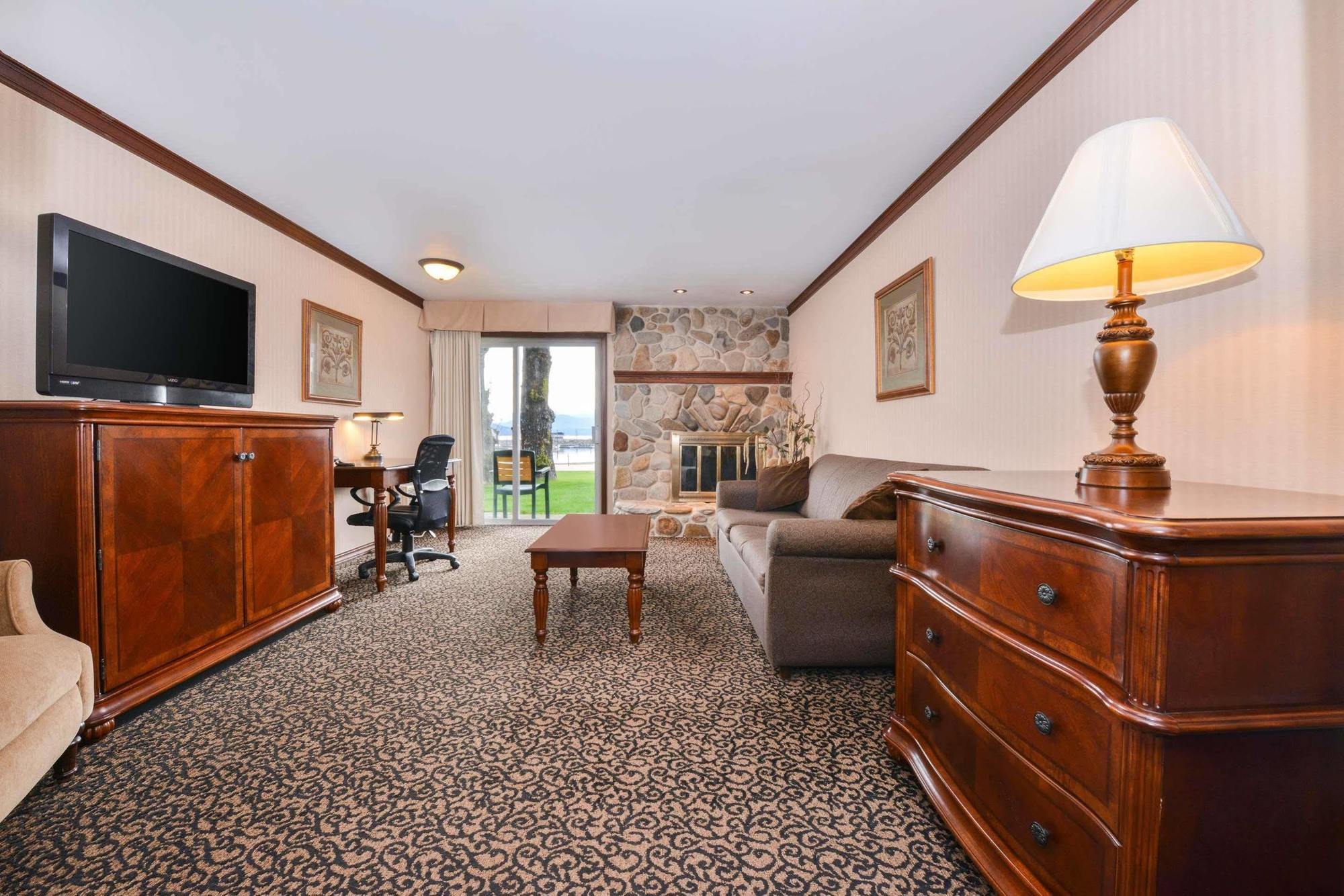 Best Western Edgewater Resort Sandpoint Exterior photo